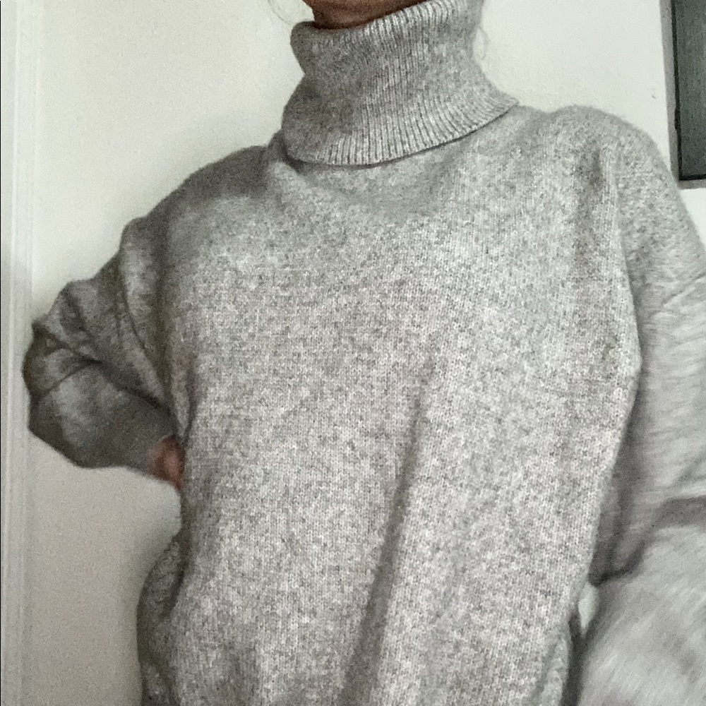 Turtle neck sweater